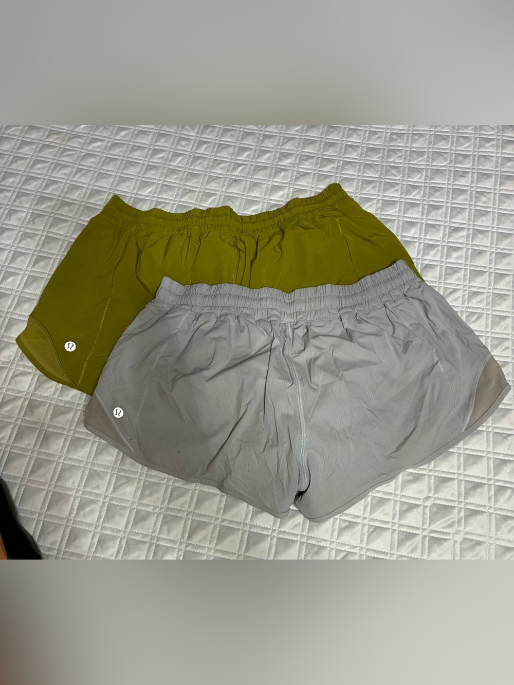 lululemon athletica Men’s Athletic Shorts — Olive Green & Light Gray